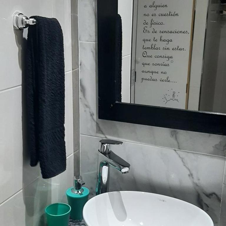 SELIZ SUITES LUMINOSO, CON COCHERA para Auto Mediano o Pequeño - Apartamento de 1 dormitorio - 31