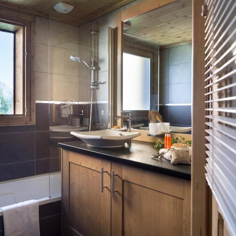 CGH Résidence Boutique Le Lodge Hemera - Appartement 1 Chambre (4 Adultes) avec Accès au Spa - 5