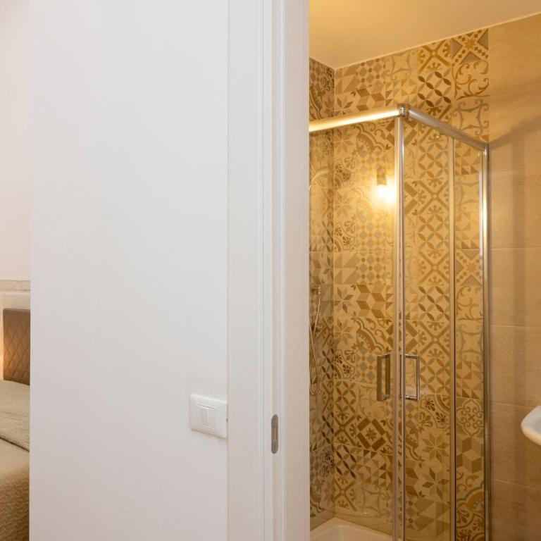 Apulian House - Camera Matrimoniale con Bagno Privato - 4