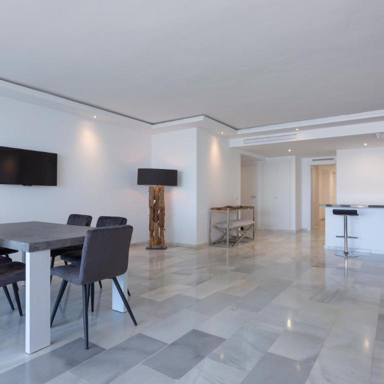 B51 Executive Flats Marbella - Apartamento Deluxe de 4 dormitorios con vistas al mar - 3
