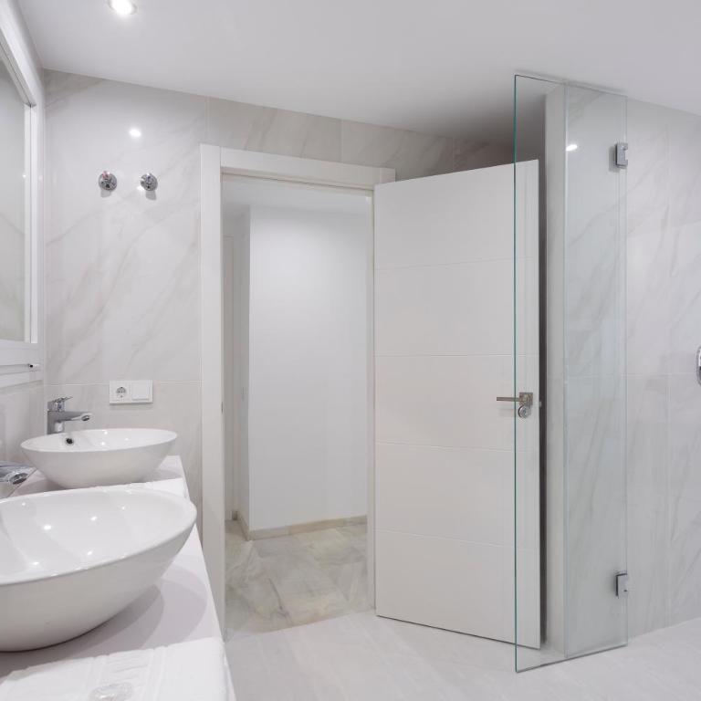 B51 Executive Flats Marbella - Apartamento Deluxe de 3 dormitorios con vistas a la ciudad - 7