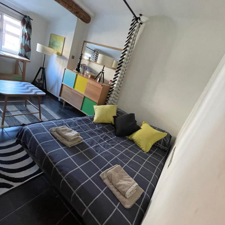 LaFrenchCasa La Plaine - Studio with Terrace - 10