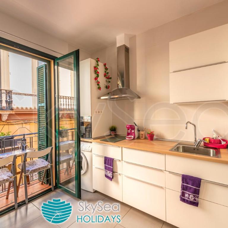 SkySea Holidays CITY CENTER SUITES - Apartamento Superior Flamenco - 2