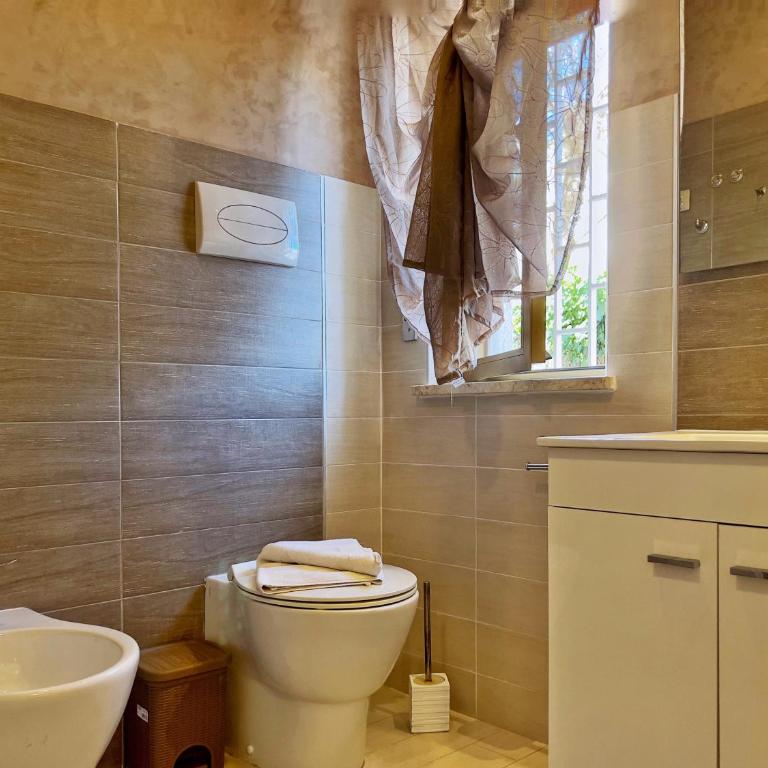 Appartamenti In Villa Polluce a 2 min dal mare WiFi e parcheggio - Appartamento con Vista Mare - 8