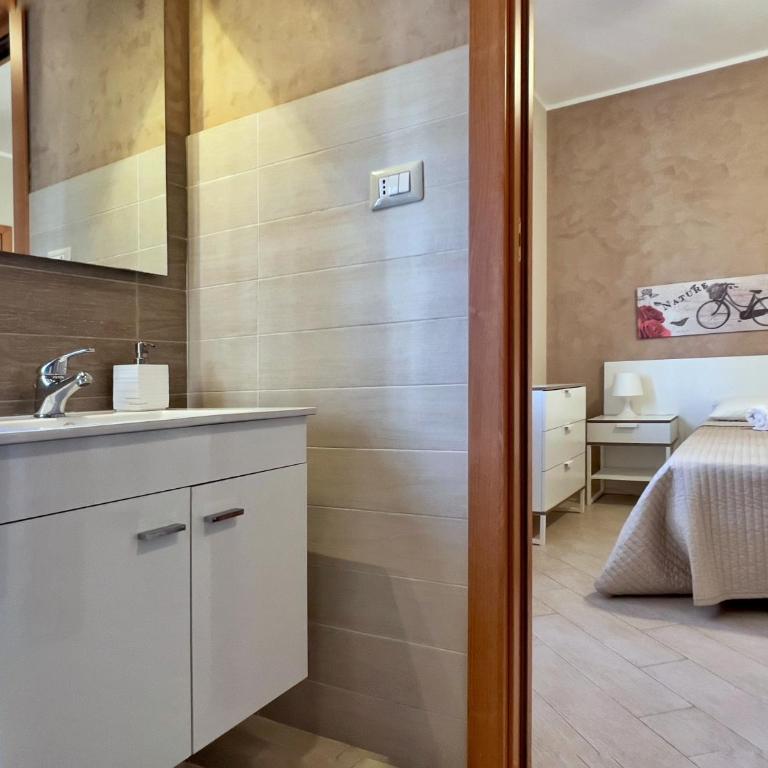 Appartamenti In Villa Polluce a 2 min dal mare WiFi e parcheggio - Appartamento con Vista Mare - 9