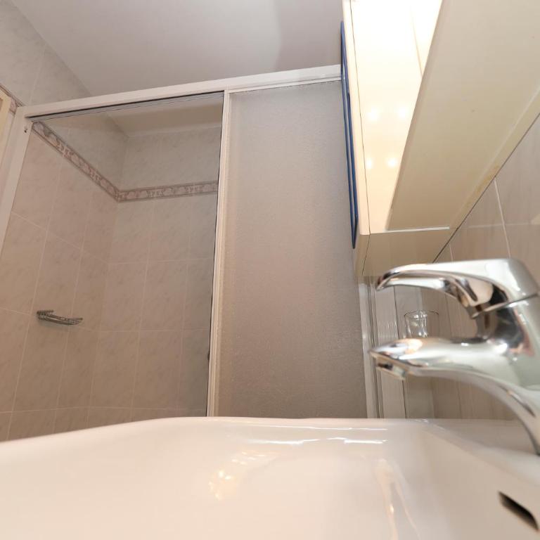 DIFFERENTFLATS Rits - Apartment with Sea View - 4