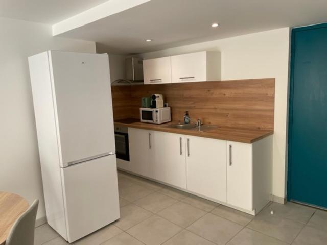 Appartement climatisé avec cour en centre ville - Appartement - 5