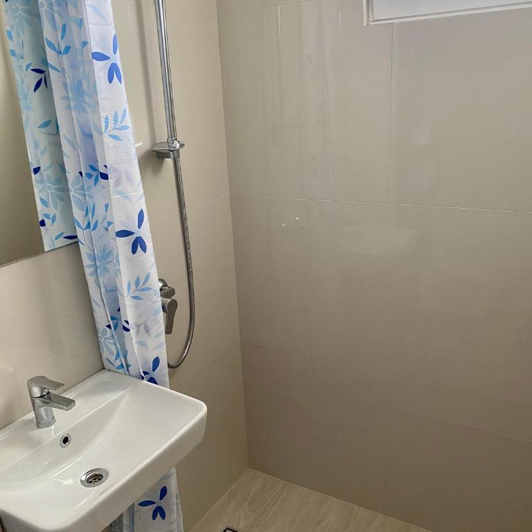 Guesthouse Civovic - Studio with Balcony ( 3 Adults ) - 3