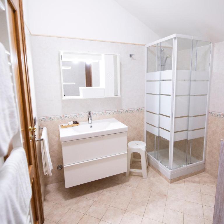 Pompei Luxury Rooms - Camera Familiare - 6