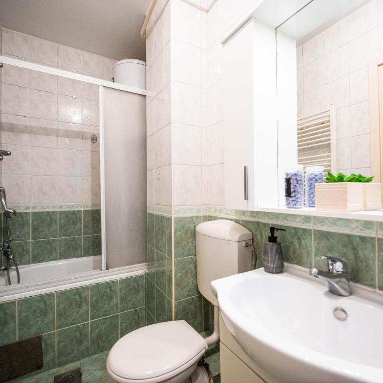 Bright and Modern 1BDR Apartment in the Center - Apartman sa 1 Spavaćom Sobom - 23