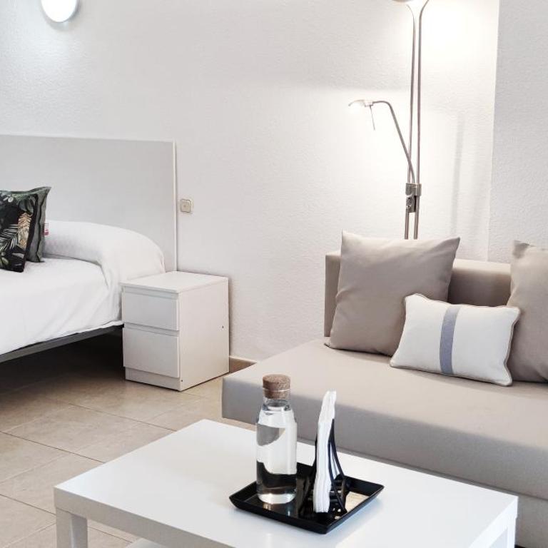 BenalBeach Casa Kito Relax 1ª Linea de Playa - Estudio Familiar - 16