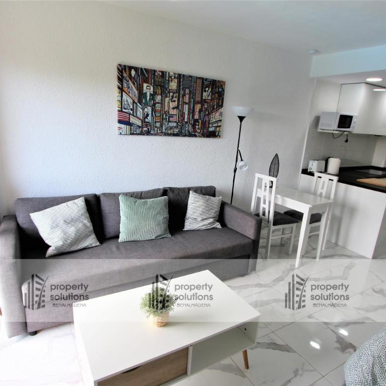 127 Júpiter estudio. Vista al jardín y la piscina. - Estudio - 10