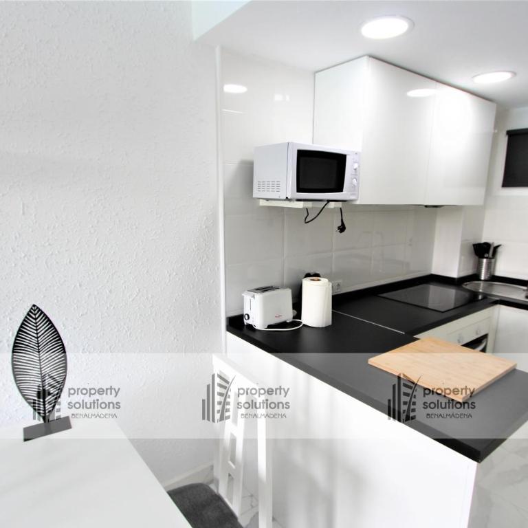127 Júpiter estudio. Vista al jardín y la piscina. - Estudio - 18
