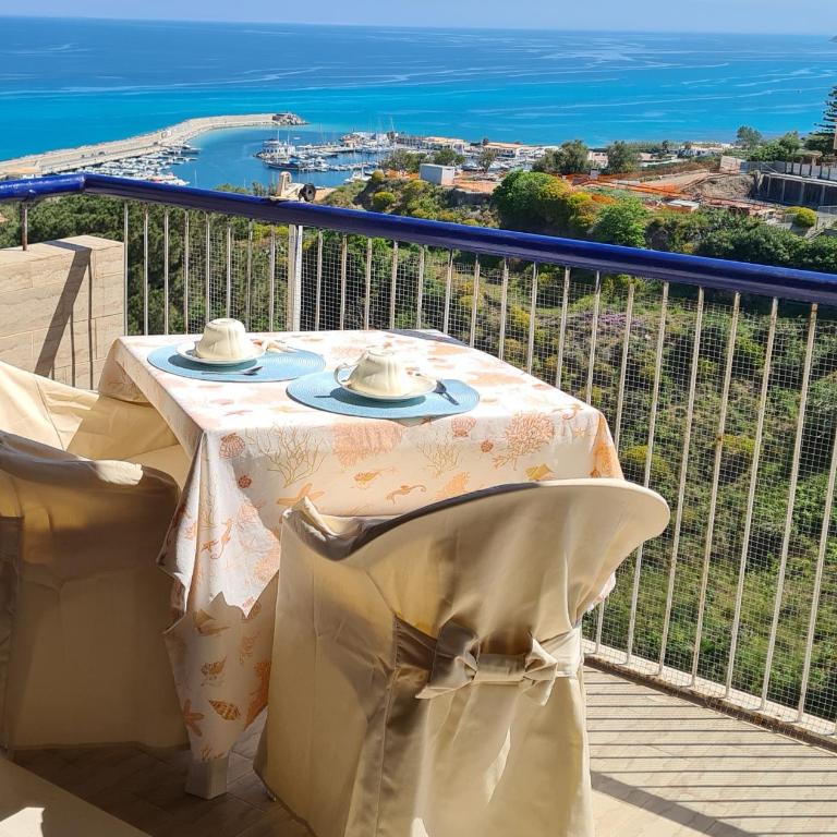 Vacanze Bellavista Tropea Apartment or Suites - Deluxe Double Room with Sea View - 7