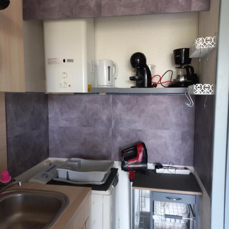 Appartement T2,33 m2,quartier Malfato et Aqualand - One-Bedroom Apartment - 3