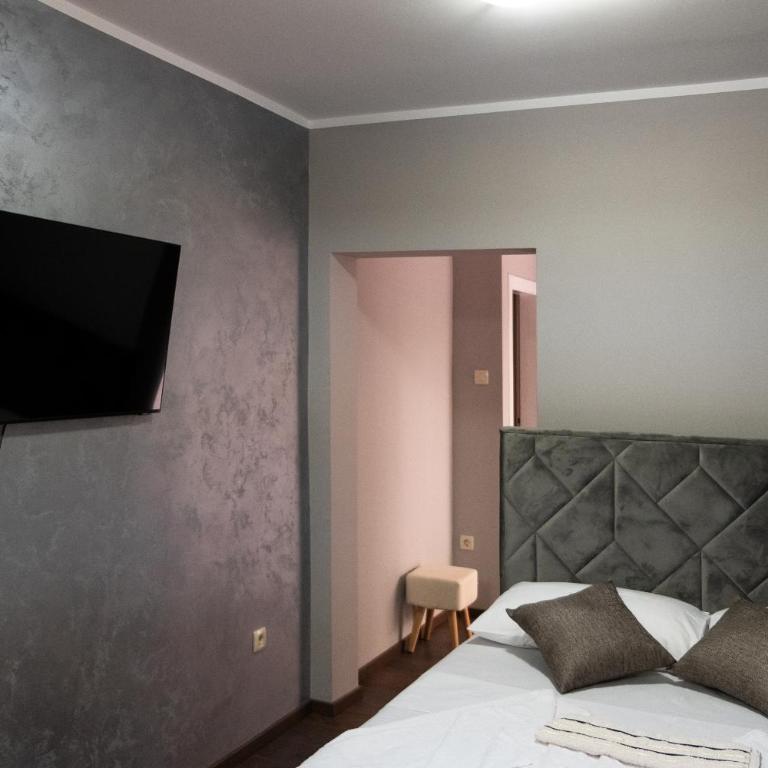Guest House Mrvaljević - Deluxe Triple Room - 12
