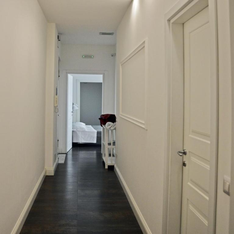 B&B Giardino Bellini-centro - Triple Room with Balcony - 23