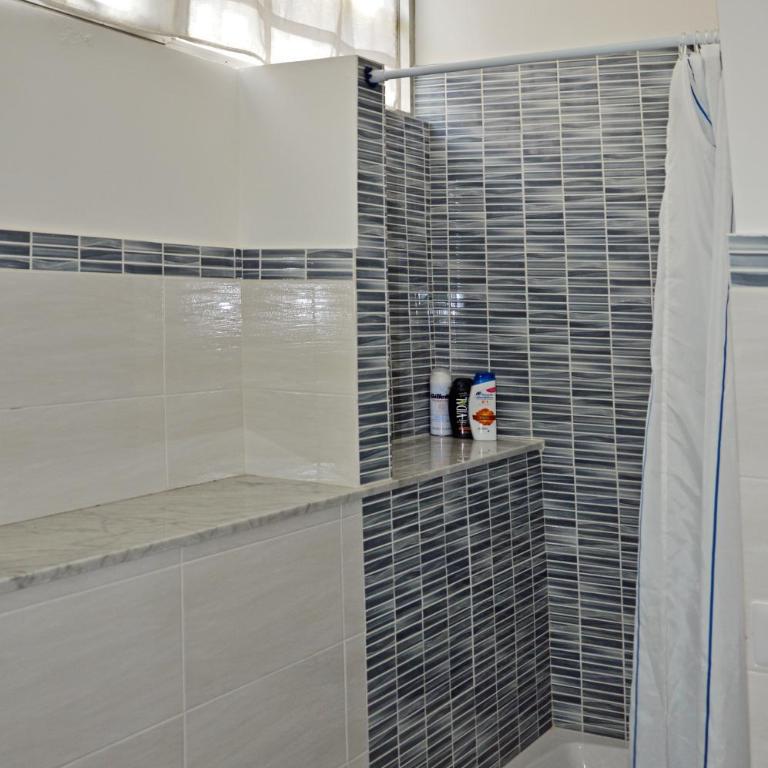 B&B Giardino Bellini-centro - Triple Room with Balcony - 25