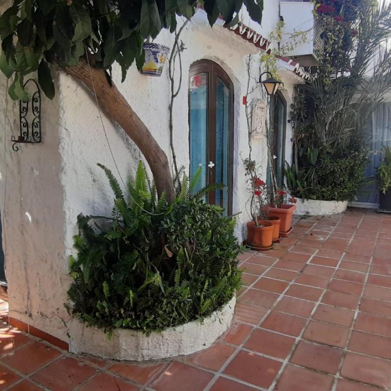 New Boho Home with Balcony, Private Garden and Communal Pool - Casa de 2 dormitorios - 34