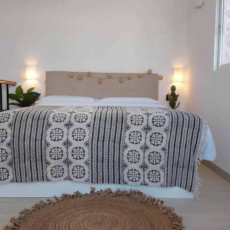 New Boho Home with Balcony, Private Garden and Communal Pool - Casa de 2 dormitorios - 21
