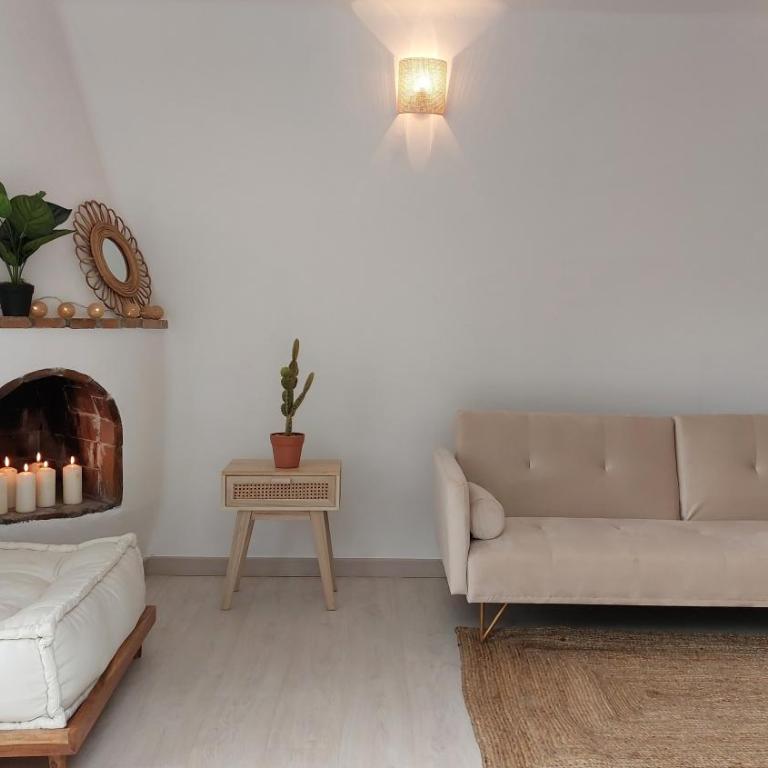New Boho Home with Balcony, Private Garden and Communal Pool - Casa de 2 dormitorios - 20
