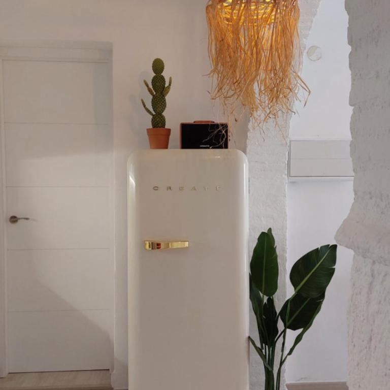New Boho Home with Balcony, Private Garden and Communal Pool - Casa de 2 dormitorios - 16