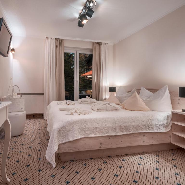 Mittelburg Wellnesshotel - Doppelzimmer A - 3