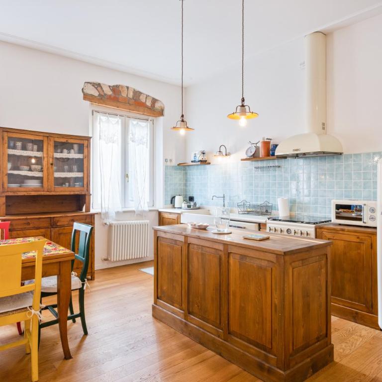 San Vitale Elegant Flat - Two-Bedroom Apartment - 9