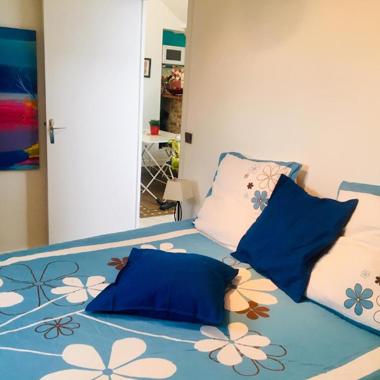 À deux pas du casino et de la plage Spacieux 2 pièces - Appartement 1 Chambre - 26