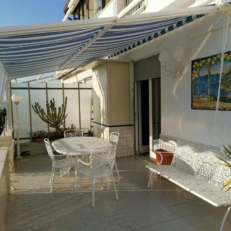 La casa di Rosa (Appartamento con terrazzo panoramico nel Cuore di Sorrento) - Appartamento - 46