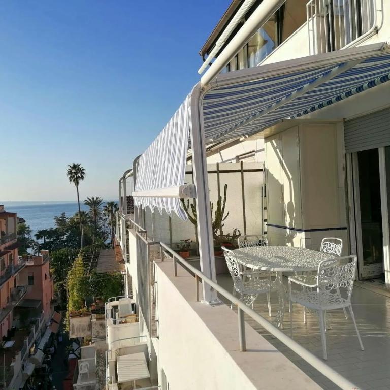 La casa di Rosa (Appartamento con terrazzo panoramico nel Cuore di Sorrento) - Appartamento - 45
