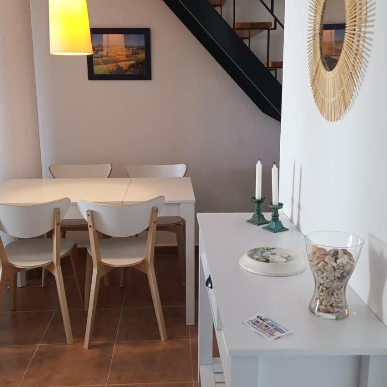 Ático Duplex con vistas al mar - Three-Bedroom Apartment - 9