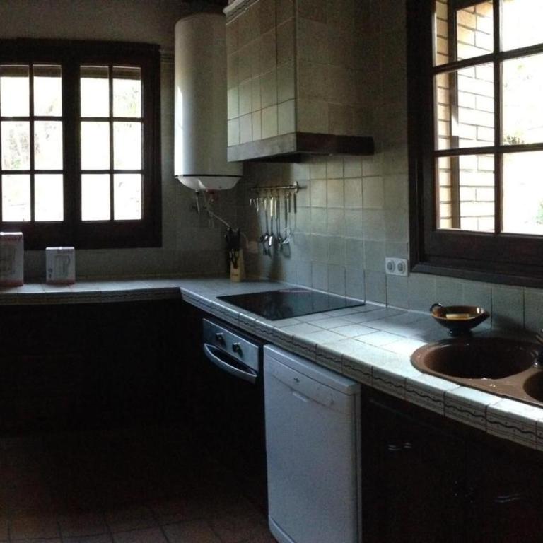 Casa entera a Emporda 10 min platja i piscina - Apartamento de 1 dormitorio - 3