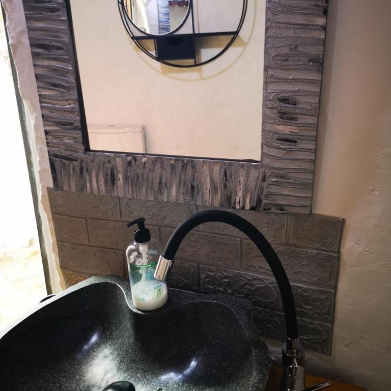 La Cueva Refugio - Studio with shared Jacuzzi and shared kitchen - 1