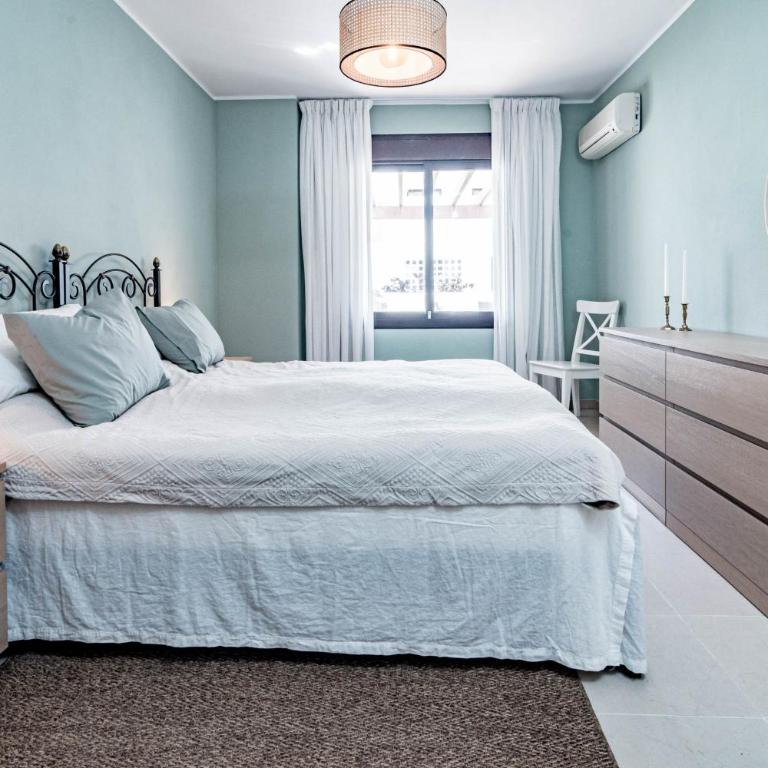 Amazing 2-Bedroom Retreat in Nueva Andalucia, Steps from Centro Plaza - Apartamento - 11