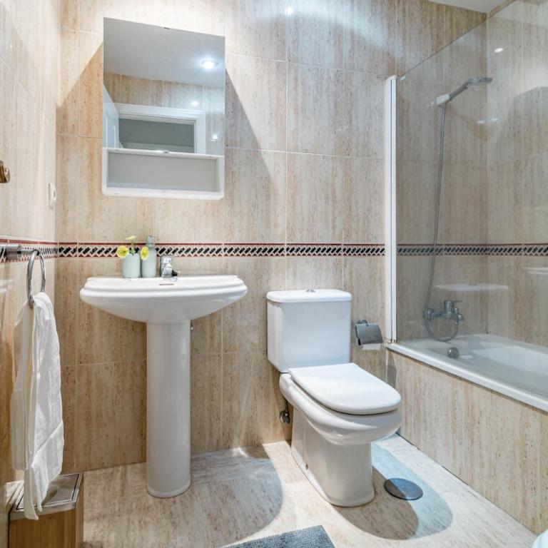 Amazing 2-Bedroom Retreat in Nueva Andalucia, Steps from Centro Plaza - Apartamento - 20