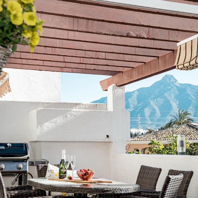 Amazing 2-Bedroom Retreat in Nueva Andalucia, Steps from Centro Plaza - Apartamento - 29