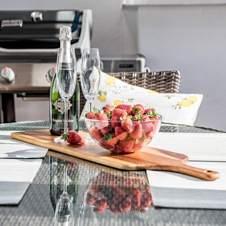 Amazing 2-Bedroom Retreat in Nueva Andalucia, Steps from Centro Plaza - Apartamento - 42