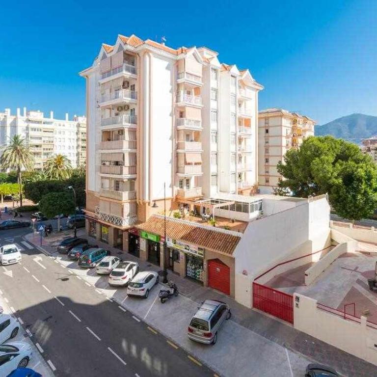 Miramar junto al recinto ferial de Fuengirola - Apartamento de 2 dormitorios - 2