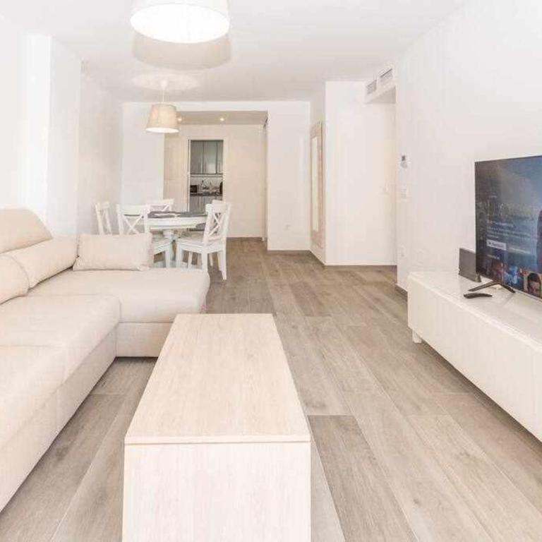 Miramar junto al recinto ferial de Fuengirola - Apartamento de 2 dormitorios - 14