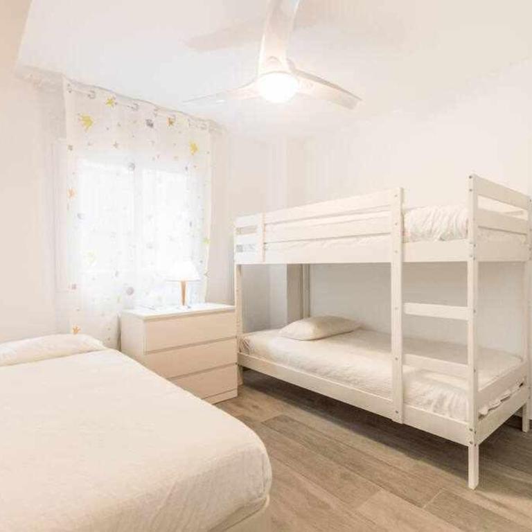 Miramar junto al recinto ferial de Fuengirola - Apartamento de 2 dormitorios - 21
