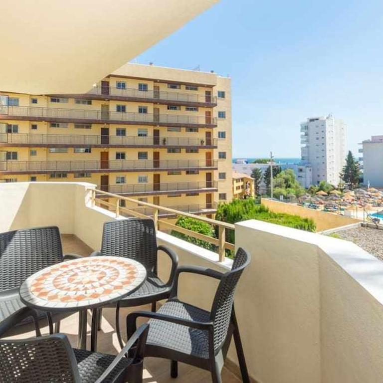 Santa Marta al lado de los servicios y de la playa - Three-Bedroom Apartment - 1