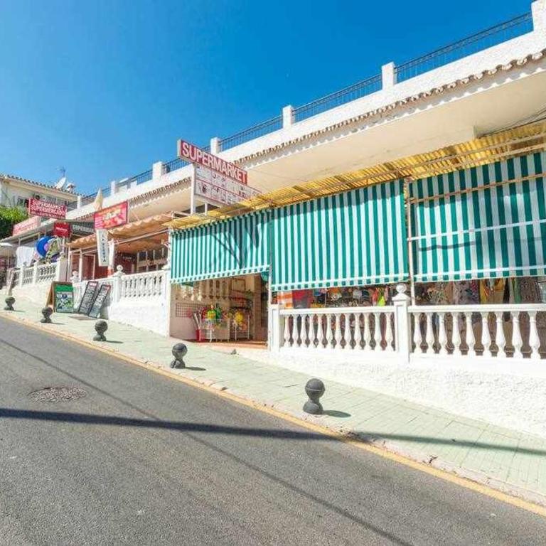 Santa Marta al lado de los servicios y de la playa - Three-Bedroom Apartment - 30