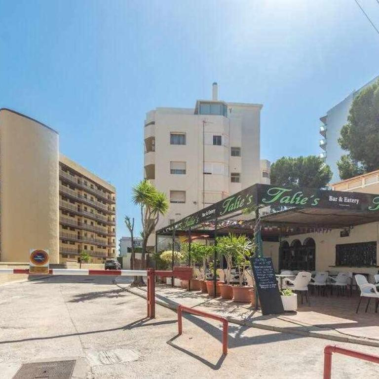 Santa Marta al lado de los servicios y de la playa - Three-Bedroom Apartment - 31