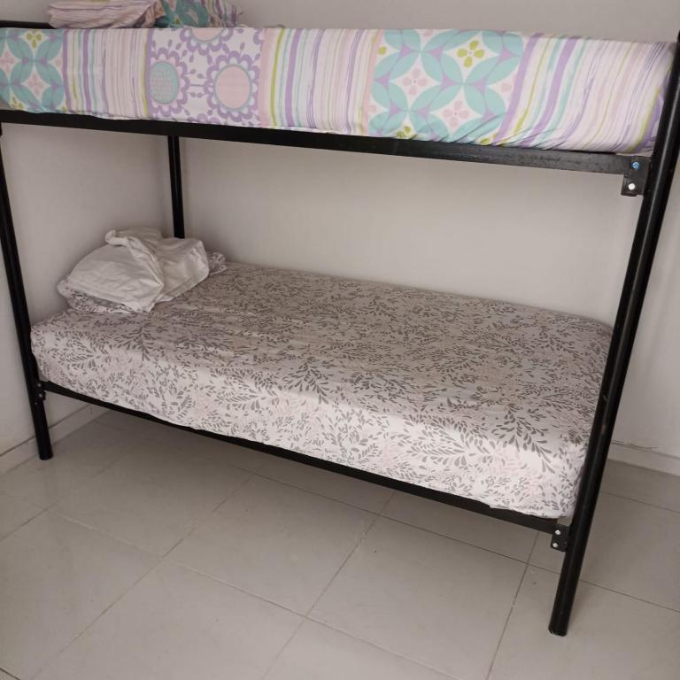 HOSTAL KENNDY - Habitación Doble con baño privado - 3