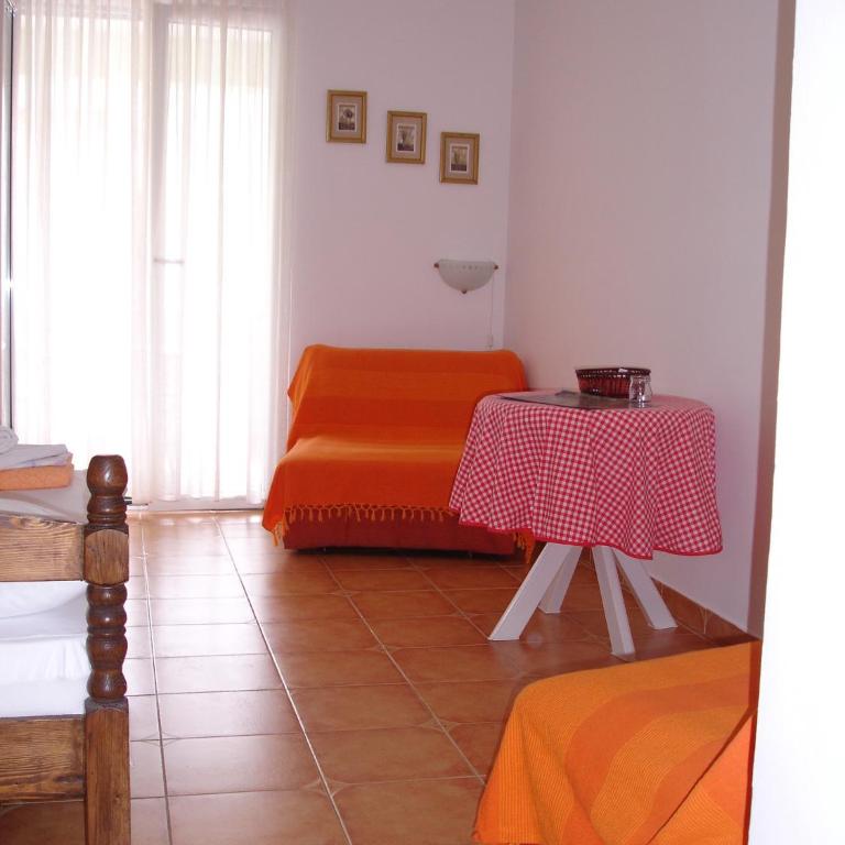 Apartments At Two Sisters - Studio with Sea View - 5