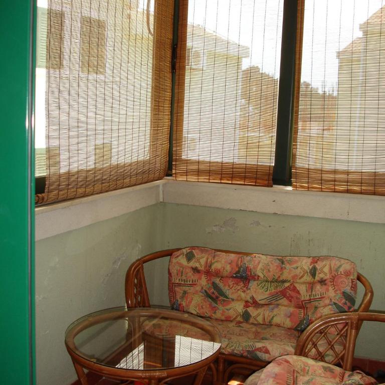 Apartments At Two Sisters - Apartment with Balcony - 4