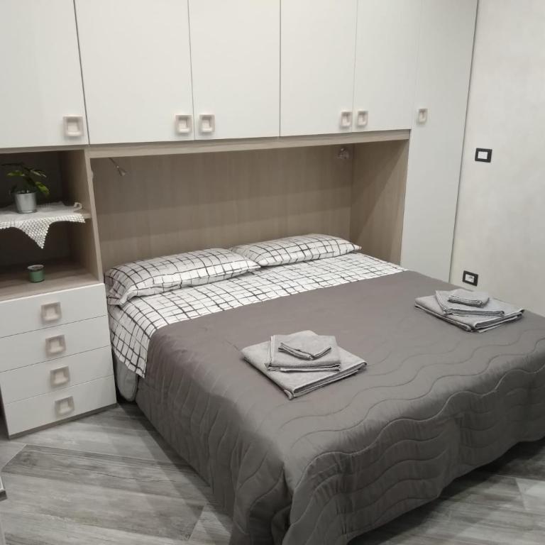 Appartamento in Piazza Vittorio Veneto con parcheggio, Torino - Three-Bedroom Apartment - 4