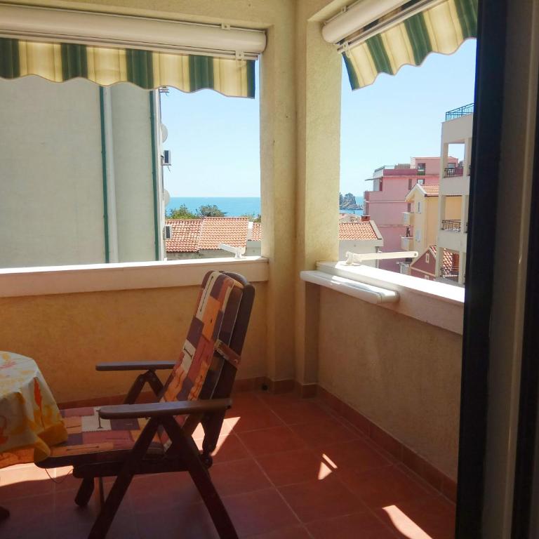 Apartments At Two Sisters - Apartment with Sea View - 4