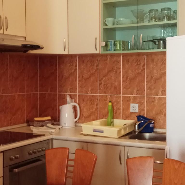 Apartments At Two Sisters - Apartment with Sea View - 5
